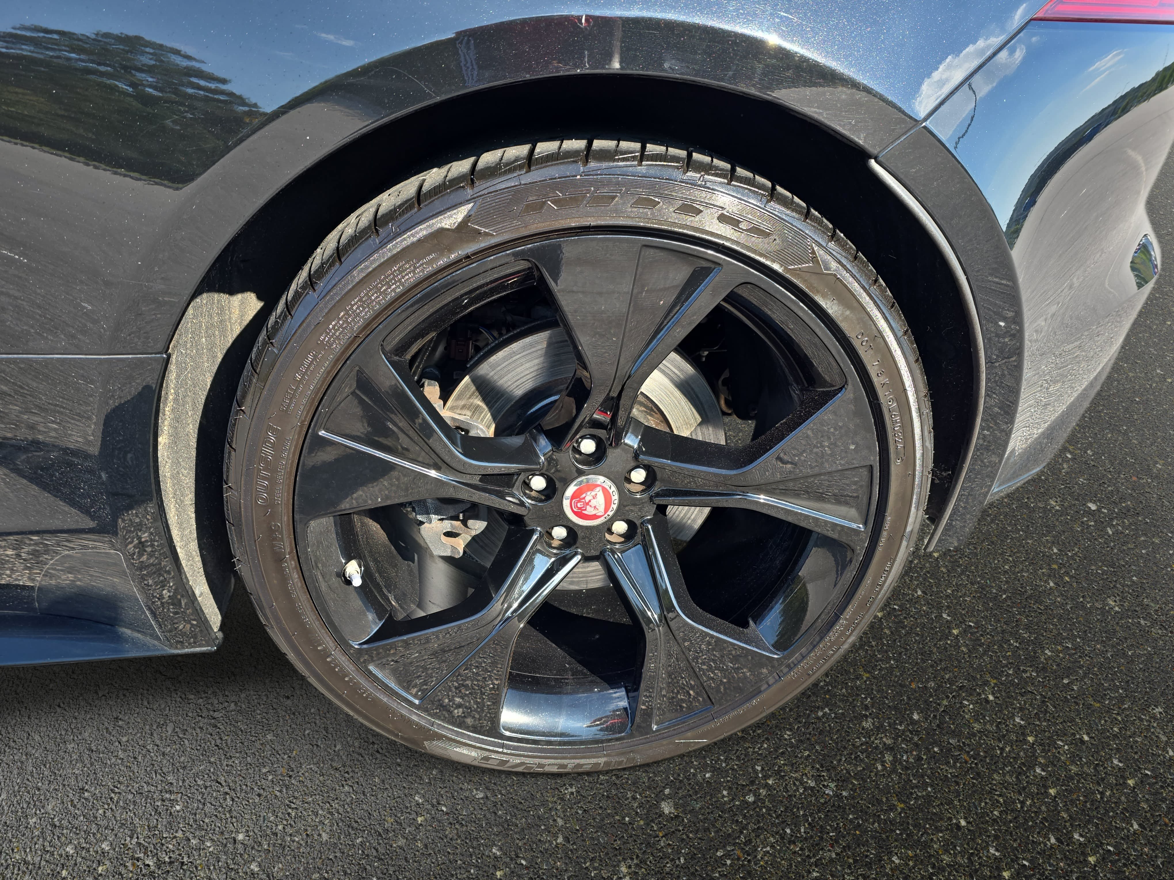 Used 2021 Jaguar F-TYPE R-Dynamic AWD/4WD image 30