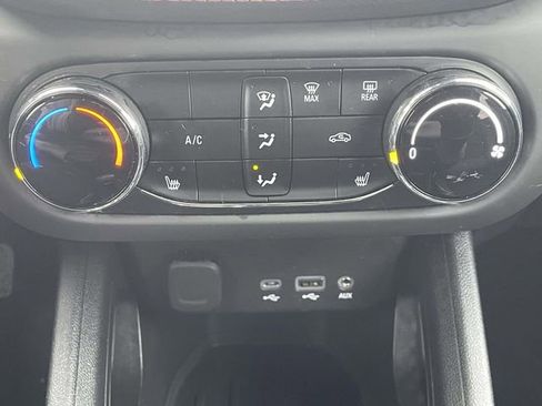 Used 2022 Chevrolet TrailBlazer RS FWD image 25