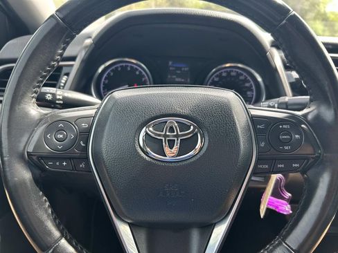 Used 2020 Toyota Camry SE image 23