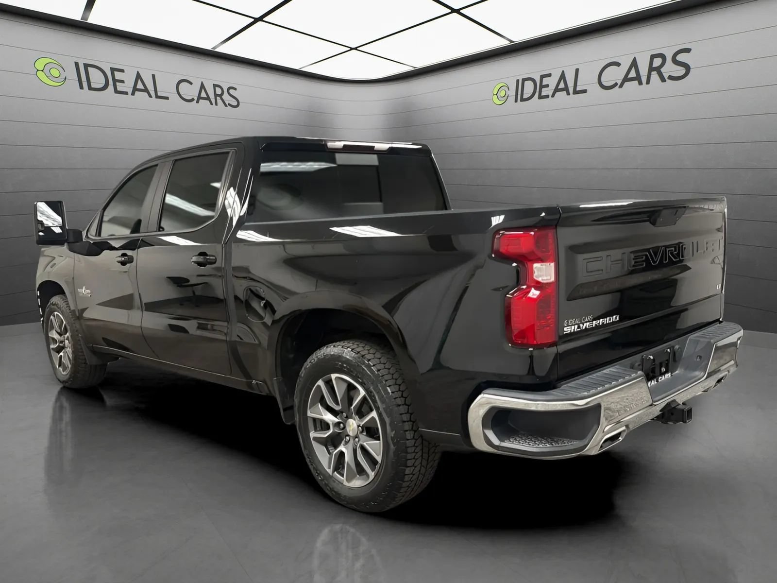Used 2020 Chevrolet Silverado 1500 LT w/ Texas Edition AWD/4WD image 6
