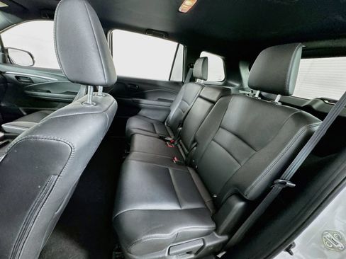 Used 2023 Honda Passport EX-L image 18