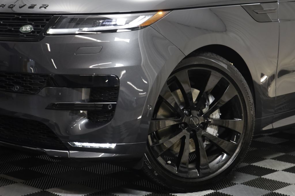 New 2026 Land Rover Range Rover Sport Dynamic SE AWD/4WD image 4