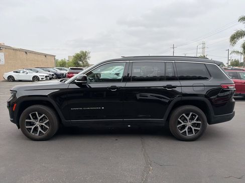 Used 2024 Jeep Grand Cherokee L Limited w/ Luxury Tech Group II image 2