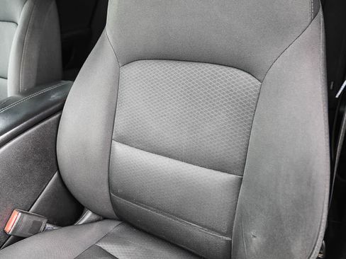 Used 2018 Chevrolet Malibu LT FWD image 24