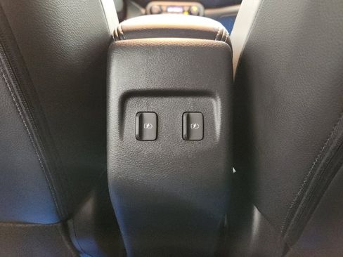 Used 2021 Nissan Kicks SR w/ SR Premium Package FWD image 30
