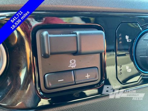 Used 2023 Chevrolet Silverado 1500 RST AWD/4WD image 32