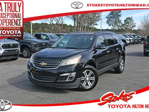 Used 2017 Chevrolet Traverse LT image 1