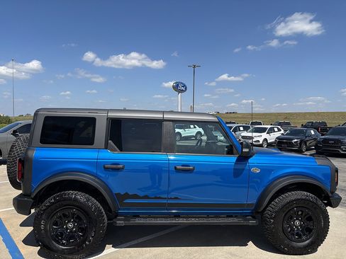 Used 2023 Ford Bronco Wildtrak AWD/4WD image 8