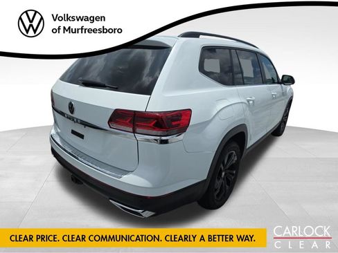 Used 2023 Volkswagen Atlas SE w/ Panoramic Sunroof Package FWD image 4