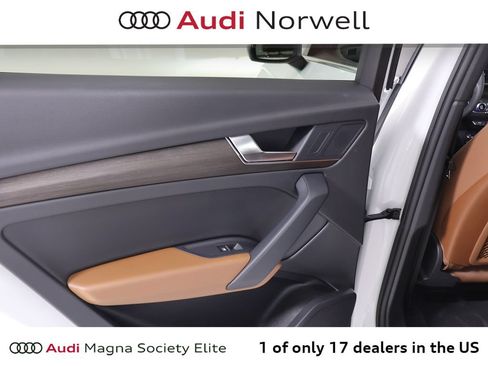 Used 2023 Audi Q5 2.0T Premium w/ Convenience Package AWD/4WD image 21