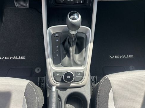 New 2026 Hyundai Venue SEL FWD image 21