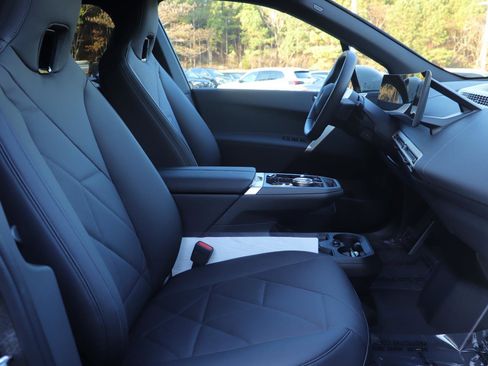 New 2026 BMW iX xDrive45 AWD/4WD image 21