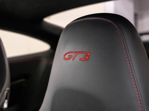 Used 2014 Porsche 911 GT3 w/ Carbon Interior Package RWD image 16
