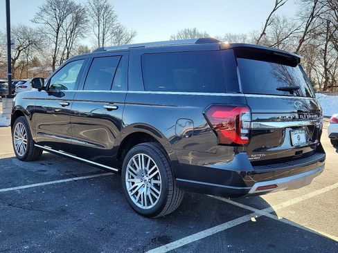 Used 2023 Ford Expedition Max Limited image 4