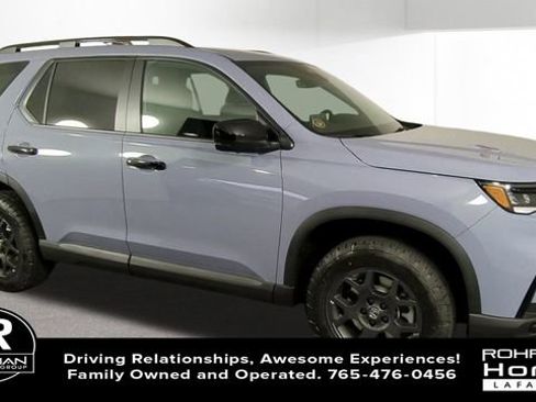 New 2025 Honda Pilot TrailSport image 2