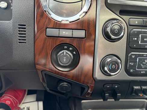 Used 2013 Ford F250 Lariat w/ Lariat Ultimate Pkg image 43