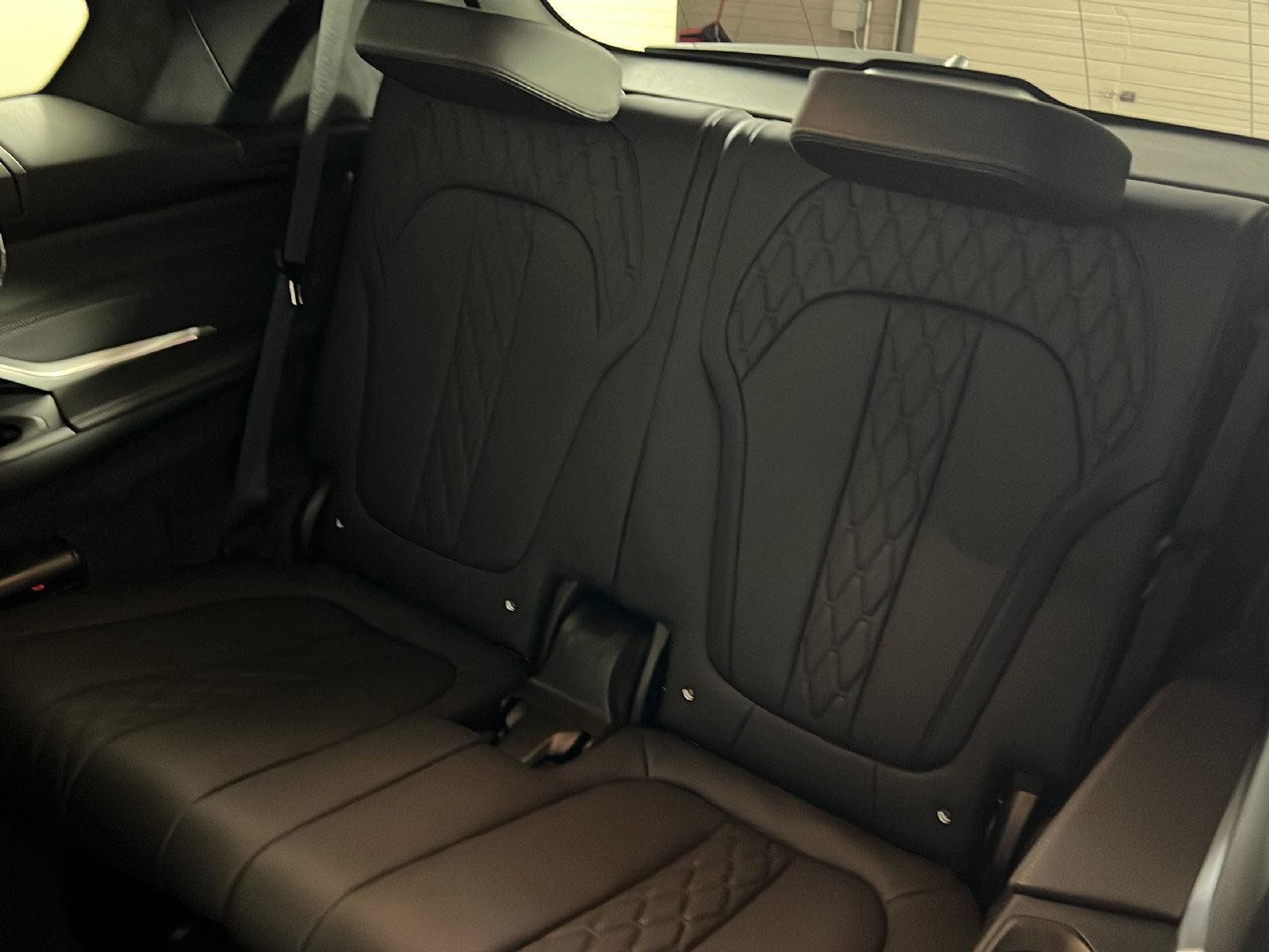 Used 2024 BMW X7 M60i w/ Executive Package AWD/4WD image 45