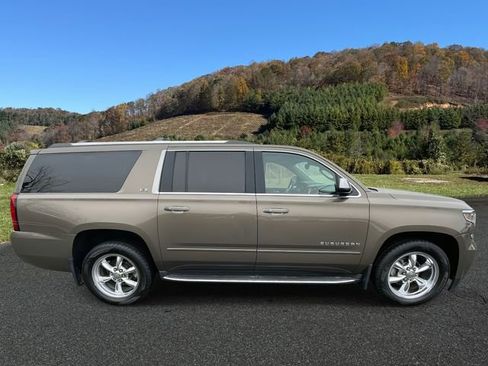 Used 2016 Chevrolet Suburban LTZ image 8