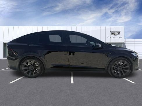 Used 2022 Tesla Model X Plaid image 2