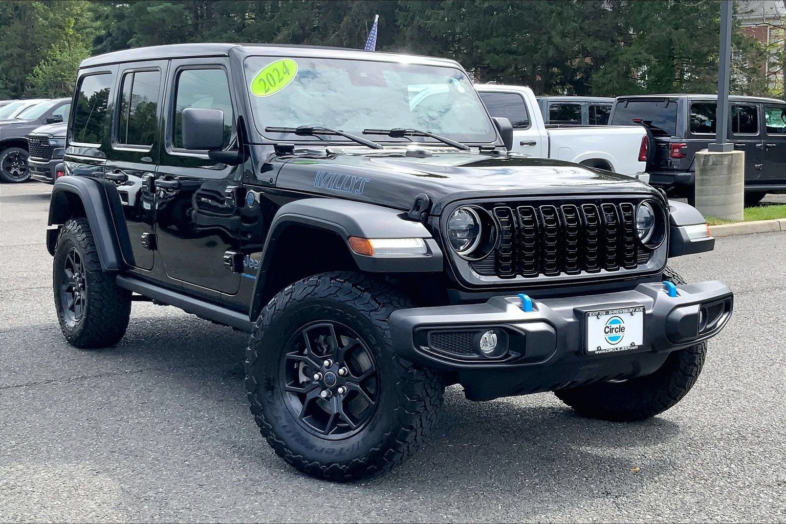 Certified 2024 Jeep Wrangler Unlimited AWD/4WD image 2
