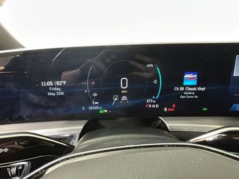 Used 2024 Cadillac Lyriq Luxury AWD/4WD image 18