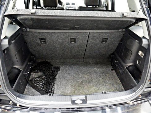 Used 2010 Suzuki SX4 Hatchback FWD image 13