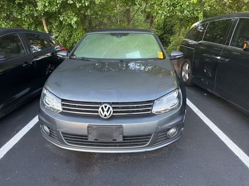 Used 2012 Volkswagen Eos Lux FWD image 12