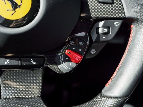 Used 2018 Ferrari 812 Superfast image 57