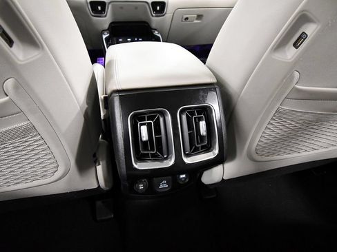 Certified 2023 Kia Sorento SX Prestige AWD/4WD image 18
