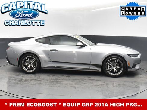 Used 2025 Ford Mustang Premium image 27