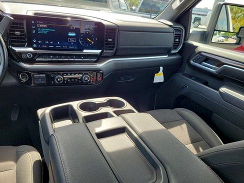 Used 2025 Chevrolet Silverado 2500 LT w/ Convenience Package AWD/4WD image 18