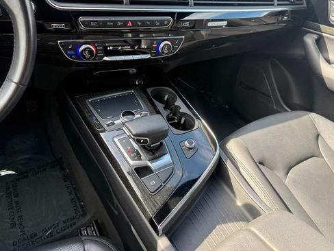Used 2019 Audi Q7 3.0T Premium Plus w/ Premium Plus Package AWD/4WD image 19