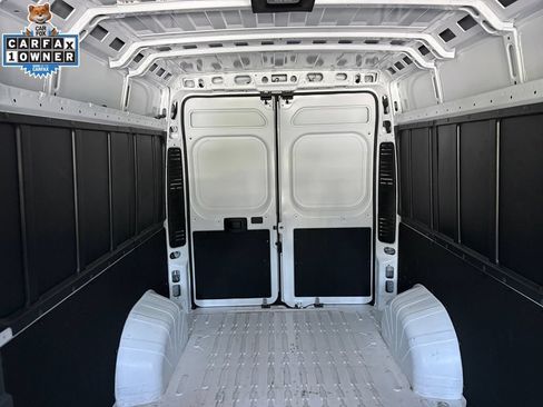 Used 2026 RAM ProMaster 2500 w/ Convenience Group FWD image 12