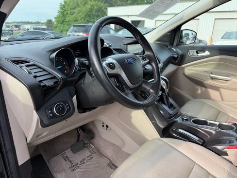 Used 2016 Ford Escape Titanium image 17