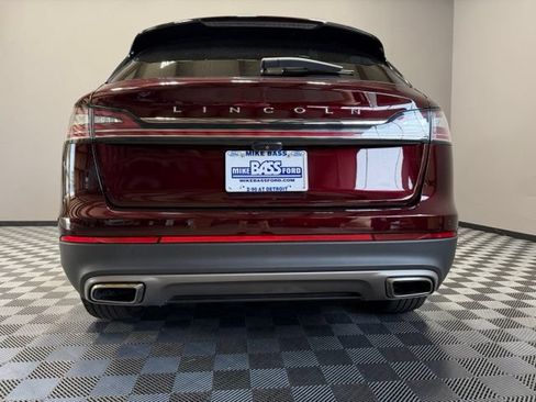 Used 2023 Lincoln Nautilus FWD w/ Premium Package image 10