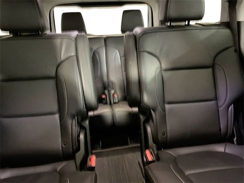 Used 2023 GMC Acadia SLT w/ LPO, Floor Liner Package image 13