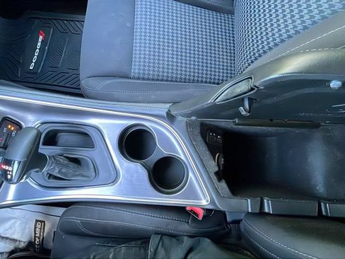 Used 2017 Dodge Challenger R/T RWD image 13