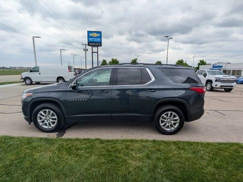 Used 2021 Chevrolet Traverse LT FWD image 12