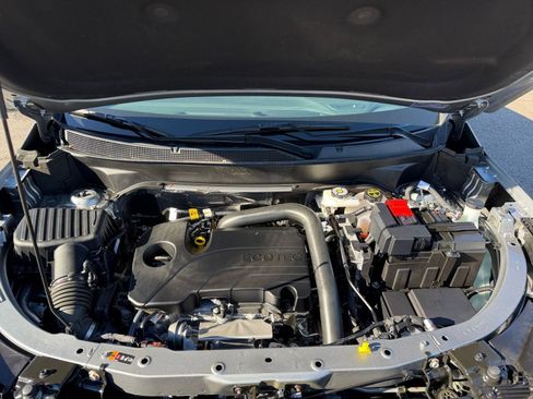 Used 2025 Chevrolet Equinox LT image 30