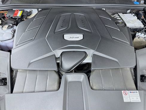 Certified 2020 Porsche Cayenne image 32