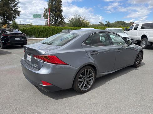 Used 2019 Lexus IS 300 F Sport w/ F Sport Package RWD image 3