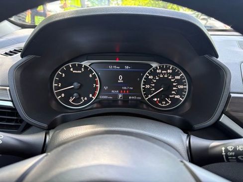 Used 2024 Nissan Altima 2.5 SV FWD image 21