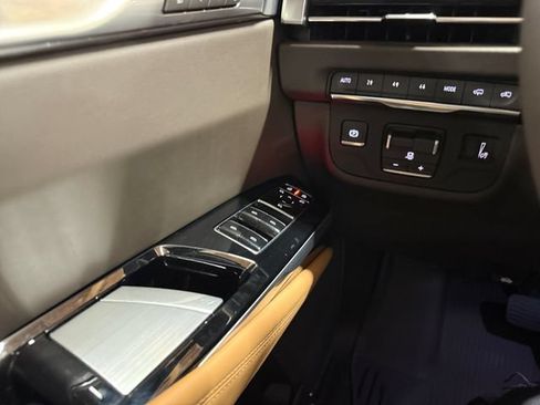 Used 2025 Cadillac Escalade Premium Luxury w/ Touring Package AWD/4WD image 32