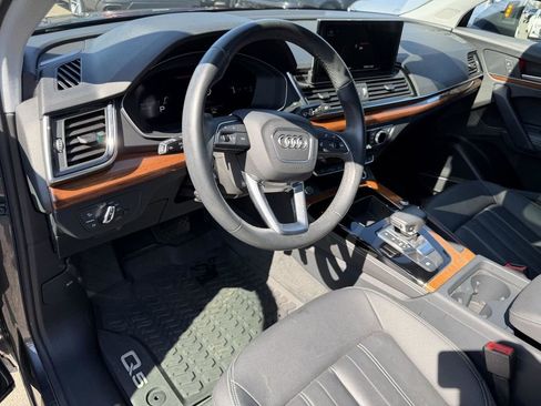 Used 2023 Audi Q5 2.0T Premium Plus w/ Premium Plus Package AWD/4WD image 16