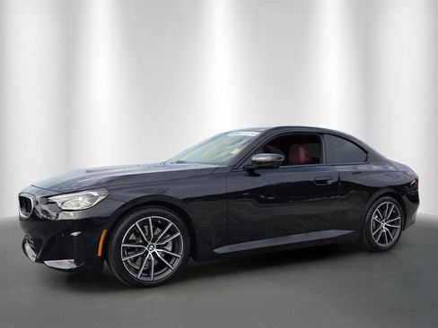 Used 2025 BMW 230i Coupe RWD image 3