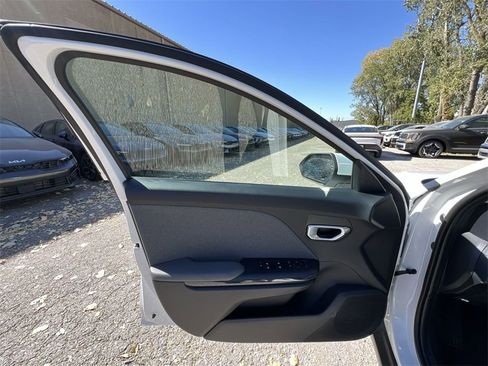 New 2025 Kia K4 EX image 13