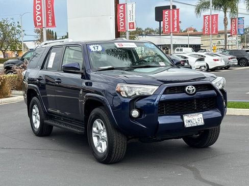Certified 2017 Toyota 4Runner SR5 AWD/4WD image 1