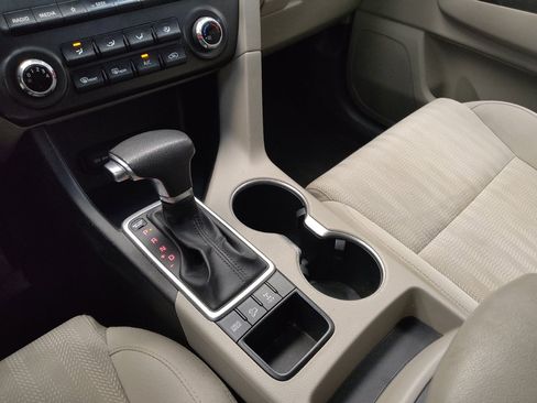 Used 2020 Kia Sportage LX AWD/4WD image 25
