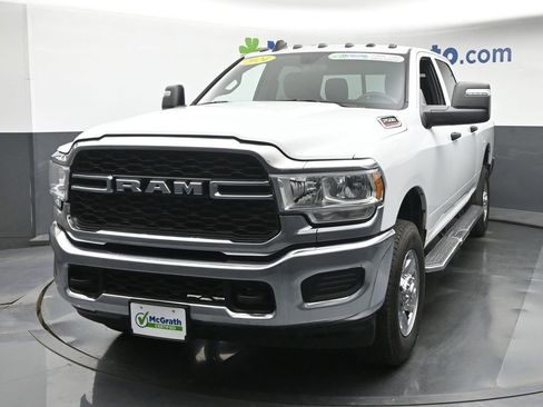 Used 2024 RAM 2500 Tradesman w/ Chrome Appearance Group AWD/4WD image 17