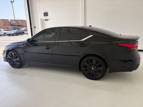 Used 2022 Nissan Altima 2.5 SR w/ Midnight Edition Package FWD image 18